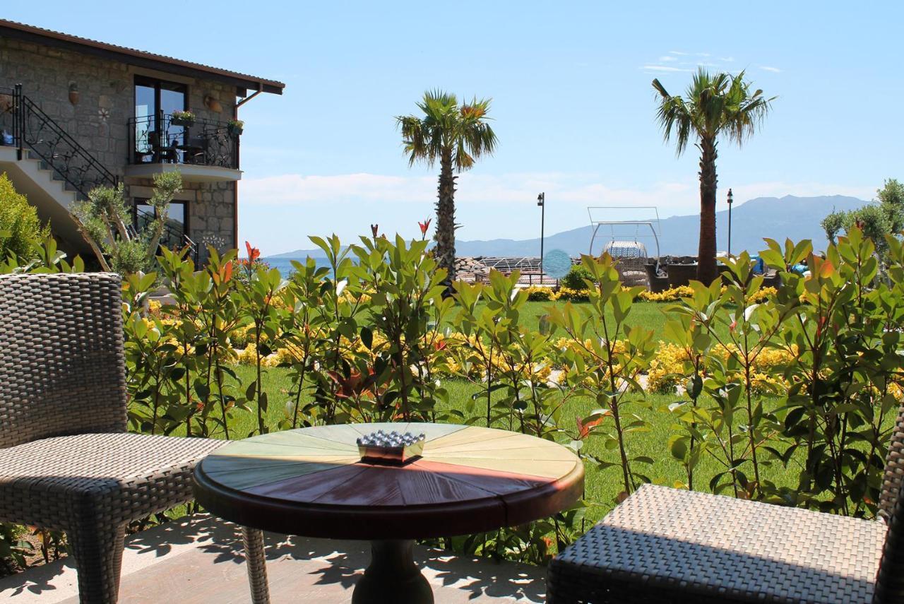 Assos Zeyti̇nhan Hotel Sokakagzi Exterior foto