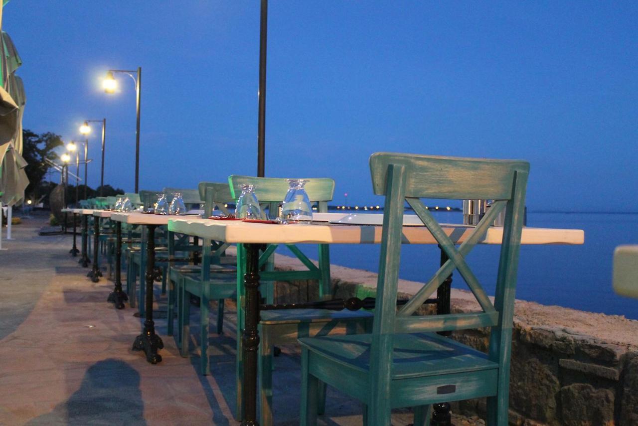 Assos Zeyti̇nhan Hotel Sokakagzi Exterior foto